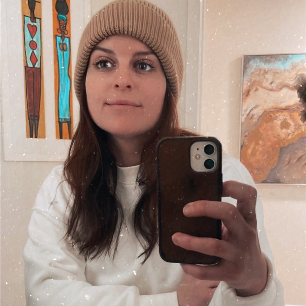 Meet your Posher, Danielle